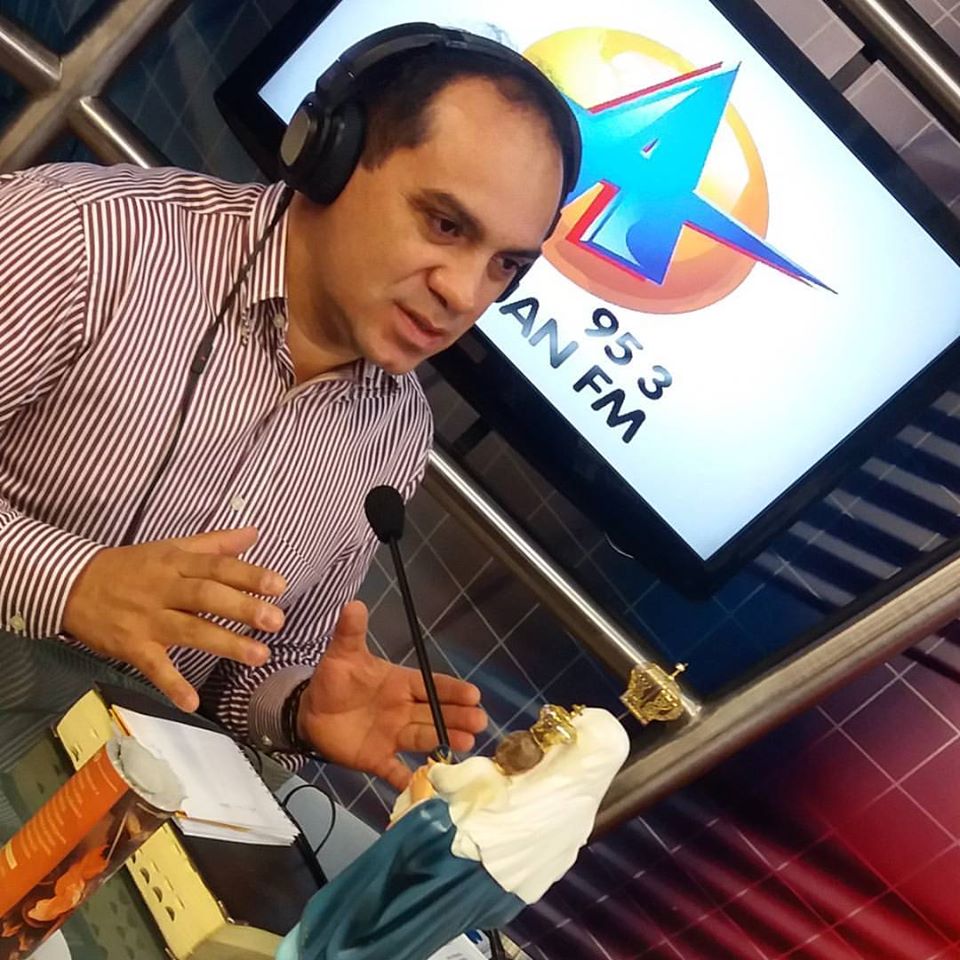 PADRE NILSON NO RÁDIO